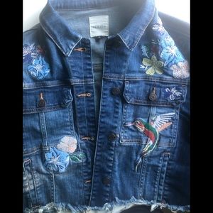 Medium wash cropped denim jacket